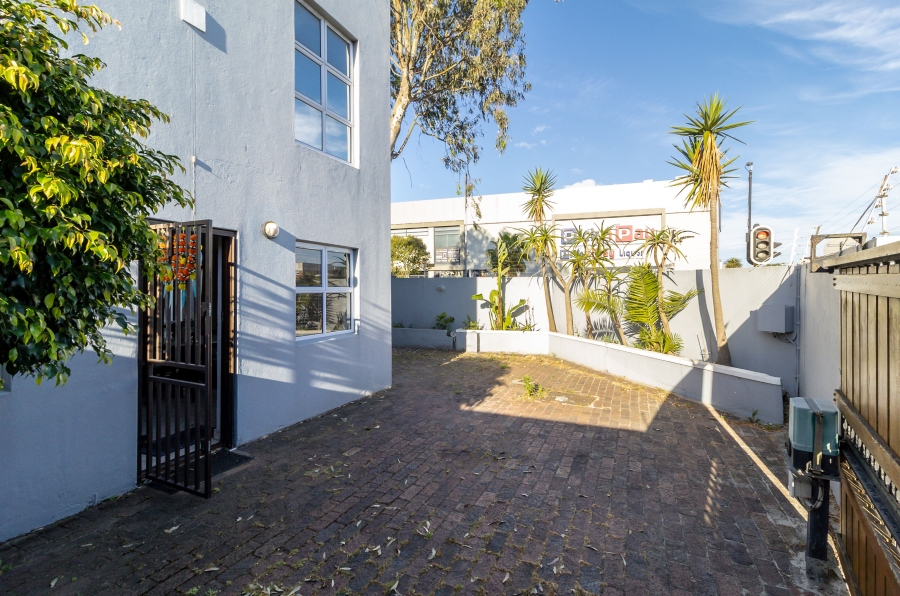 To Let 3 Bedroom Property for Rent in Kenilworth Western Cape